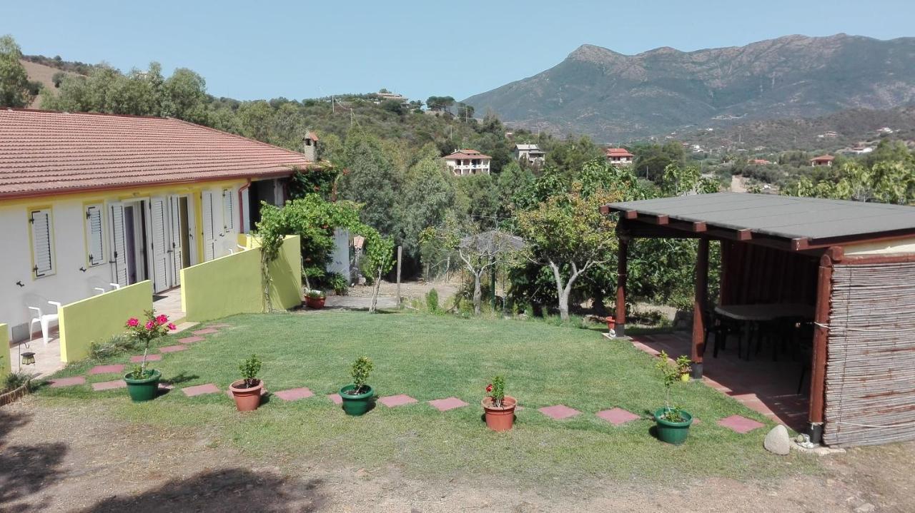 Il Girasole Alloggio Villa Fluminimaggiore Exteriör bild